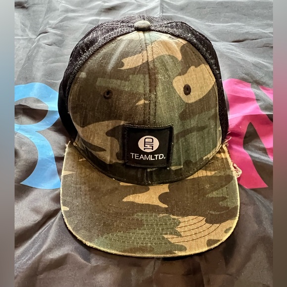 Y2K Living The Dream hat. - Picture 1 of 3